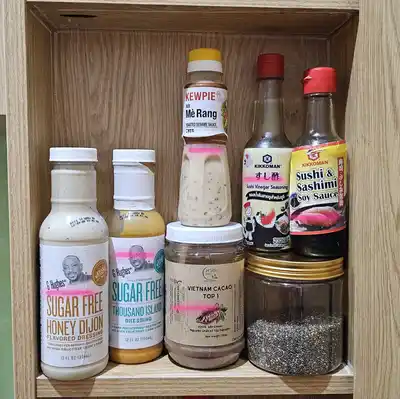 Продукты: мёд, соусы, масла, какао, семена чиа
