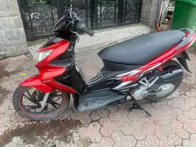 Красный с черным Suzuki Hayate в отличном состоянии