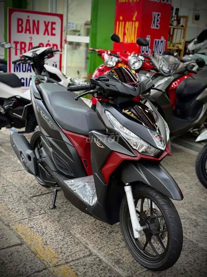 Honda Click 125i 2017 тайской сборки, черный, красный