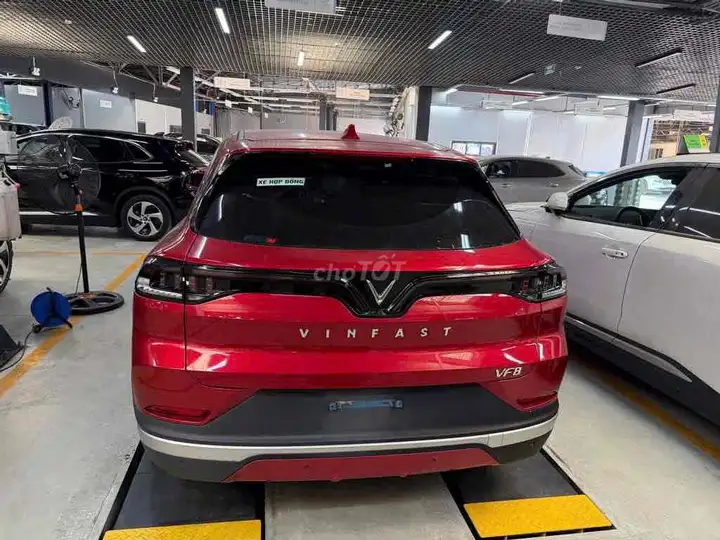 VF8 Eco батарея SDI 2023 спортивный красный - Одометр 53 тыс. км