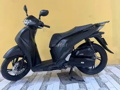 Honda SH 125 ABS 2018 матовый черный в суперновом состоянии 43C1-765.37