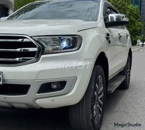 Ford Everest Titanium 2.0L 4x2 AT 2020