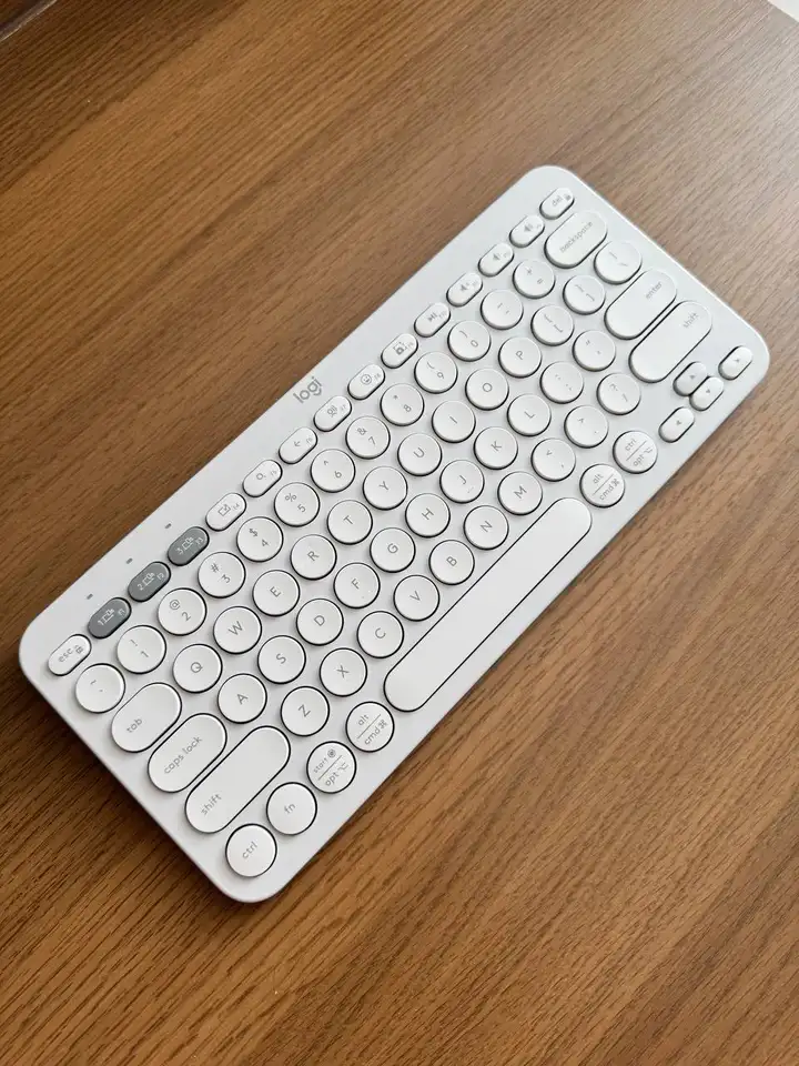 Bluetooth клавиатура Logitech Pebble Keys 2 K380s