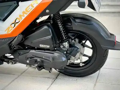 Honda Zoomer X 2018 Бело-оранжевый Стильный 29D2