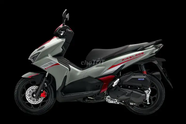 Honda Airblade 125 серый с красным 600 км