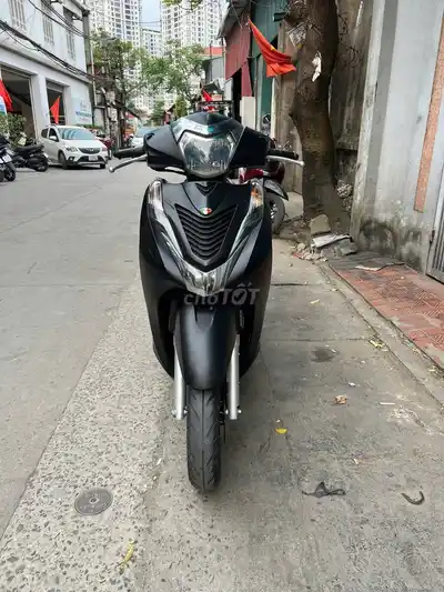Honda Lead 4 клапана 2023 матовый черный, smartkey, номер 29