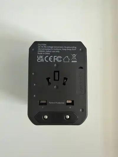 Travel adapter (адаптер, переходник)