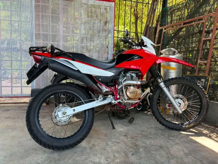 HONDA XR 150l