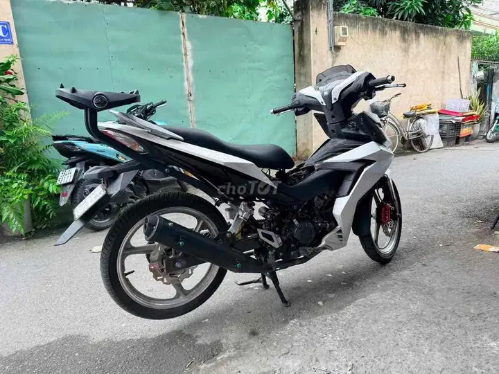 Honda Winner 150 2019 белый 40000 км