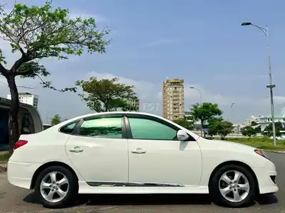 Hyundai Avante 2011 Автомат Белый