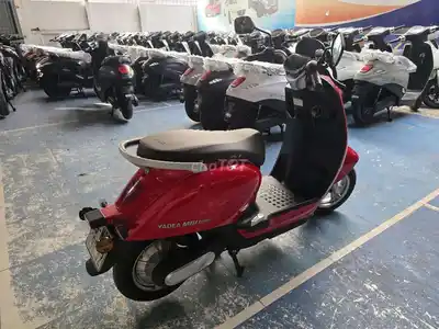 Электроскутер Yadea M6i, красный, пробег 1000 км