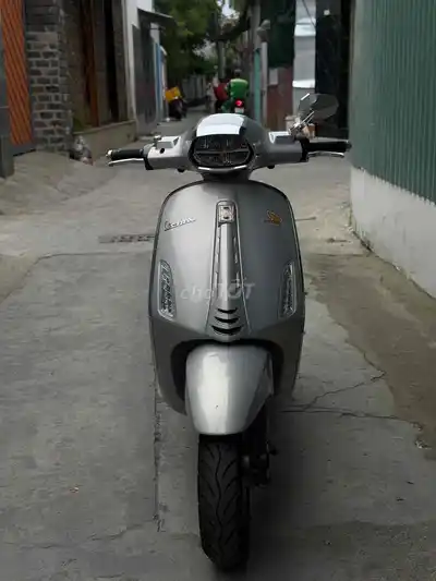 Piaggio Vespa Sprint Tech 125 Серебристый
