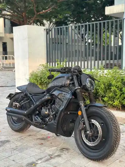 Honda Rebel 300 черный