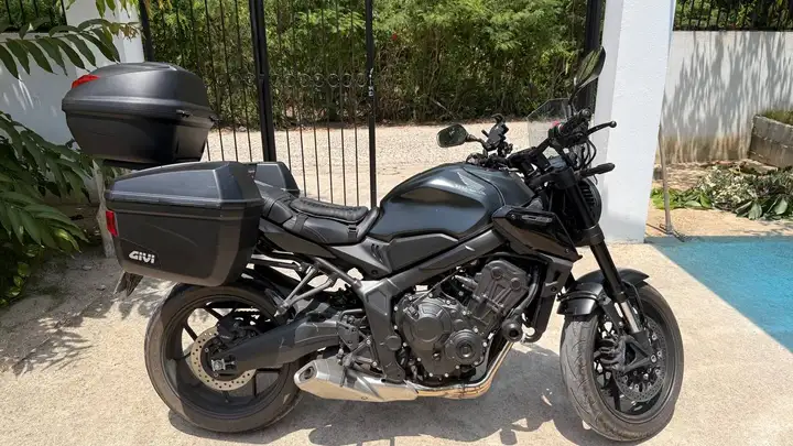 Honda CB650R 2024