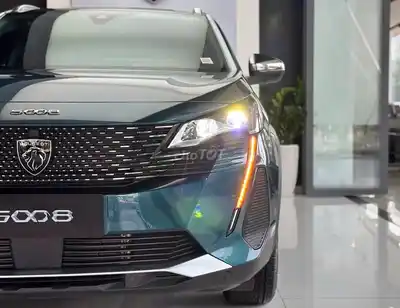 Peugeot 5008 Premium 2026 SUV