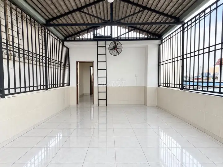 Новый дом, 3 сп., 145 м2, Ле Куань Динь, Бинь Тань