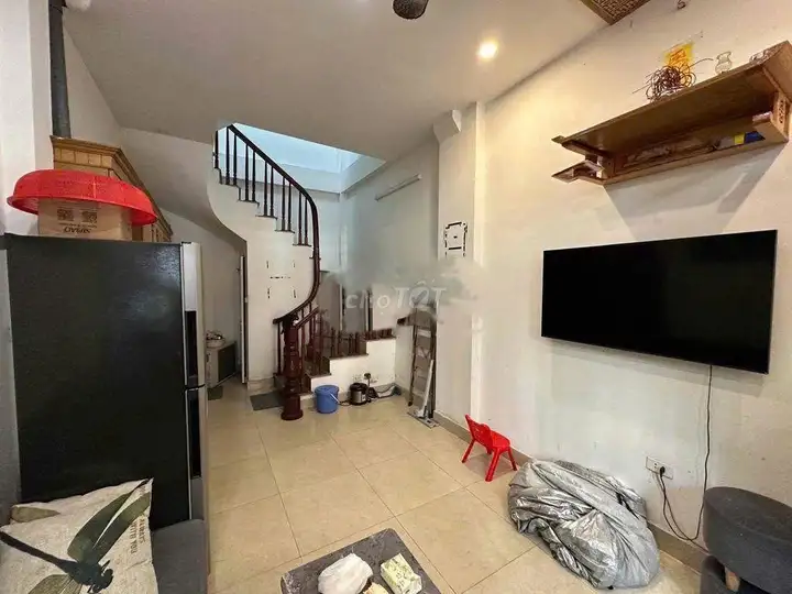 Cho thuê nhà 30m2 x 5 tầng full nội thất, ô tô đỗ cửa, Hà Đông