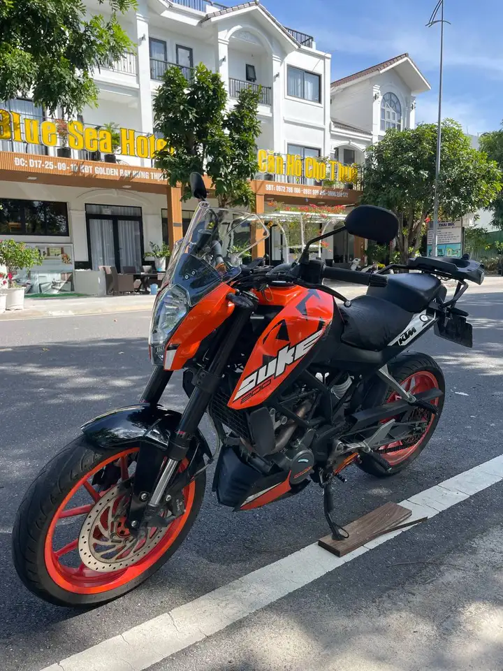 KTM Duke 200