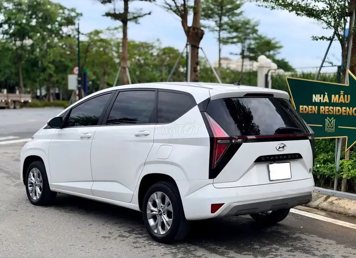 Hyundai Stargazer Standard 1.5 AT 2024