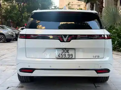 VinFast VF9 Plus 6S 2025, белый, 6 мест