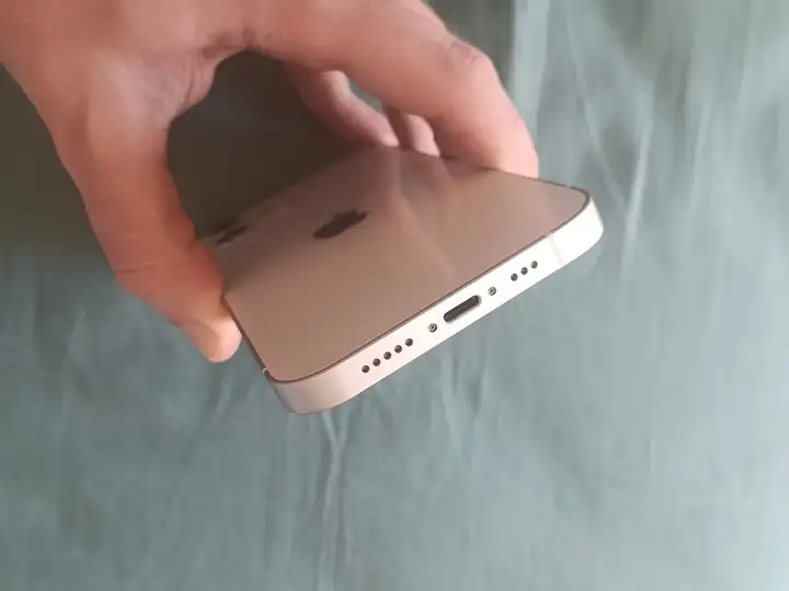 IPhone 12