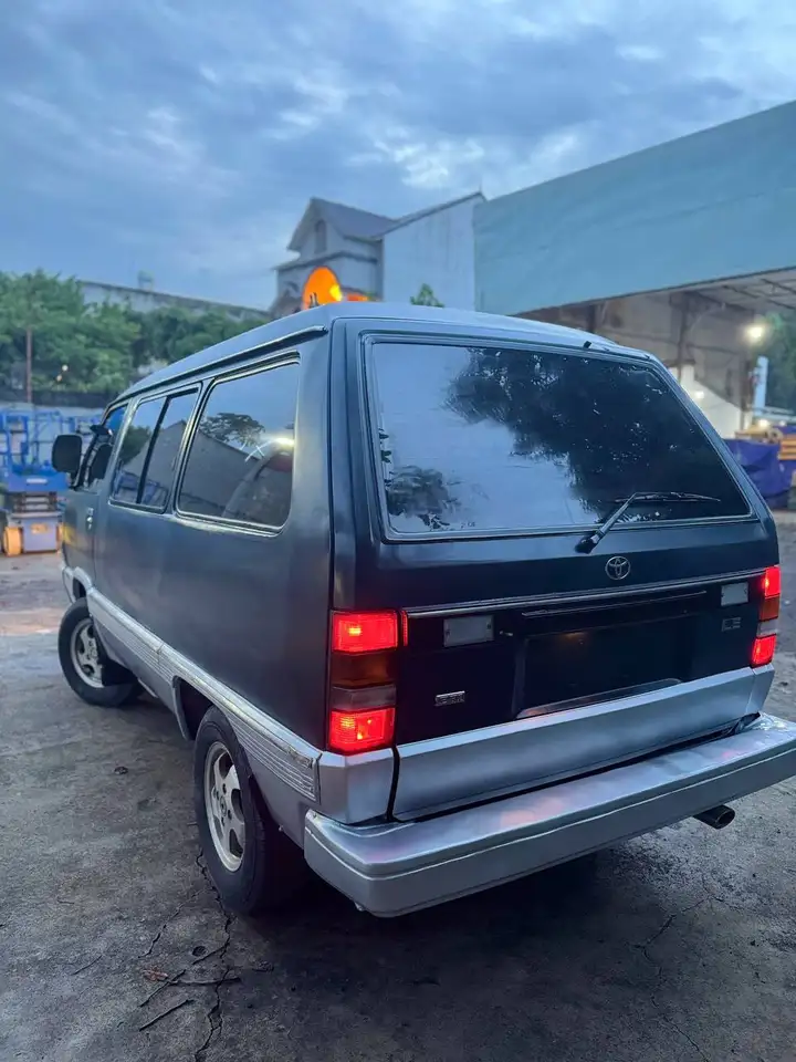 Toyota Van 1987