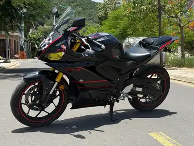 Yamaha R3 2023