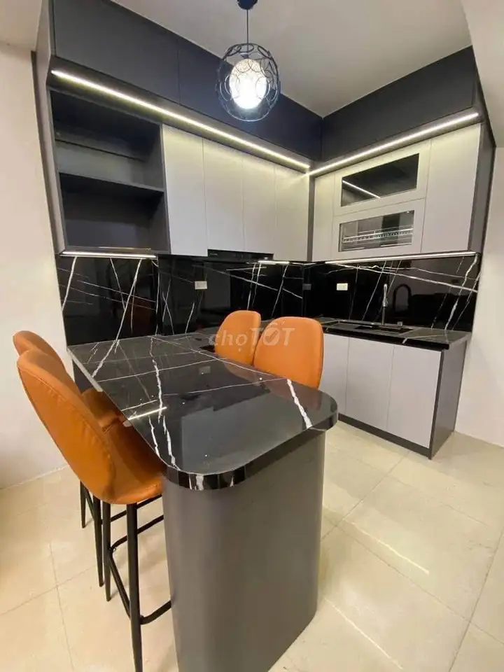 Bán nhà 30m2 3 tầng 6.x tỷ, ngõ ô tô, gần trường Việt Pháp - Bồ Đề