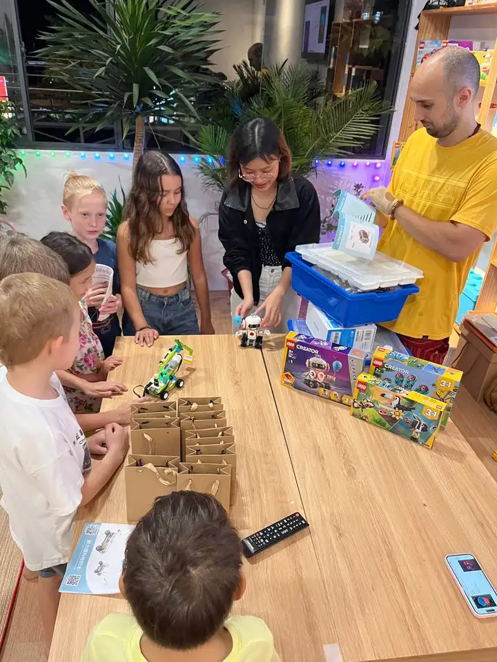 Готовый комплект для запуска детского LEGO-клуба и робототехники