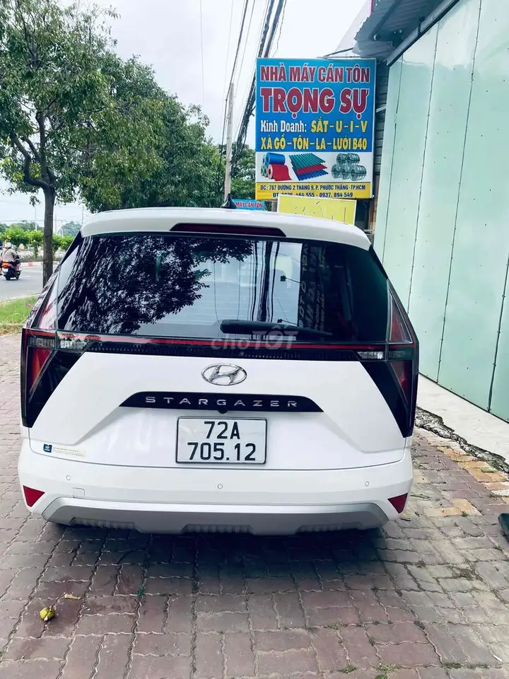Hyundai Stargazer 2022 1.5AT специальная белая