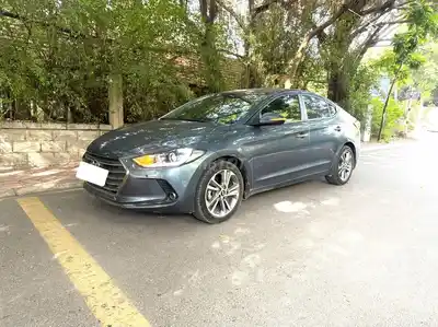 HYUNDAI ELANTRA 2.0 GLS 2016 — полная комплектация, ханойский номер