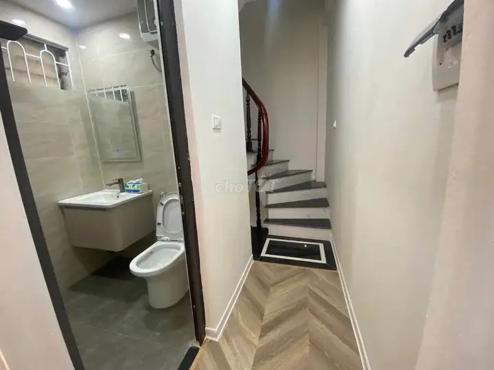 Cho thuê nhà nguyên căn Thụy Khuê, 5 tầng, full đồ