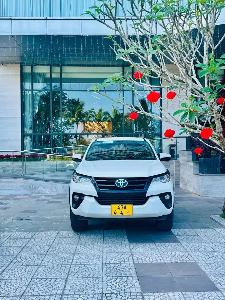Toyota Fortuner 2019 белый 264000 км