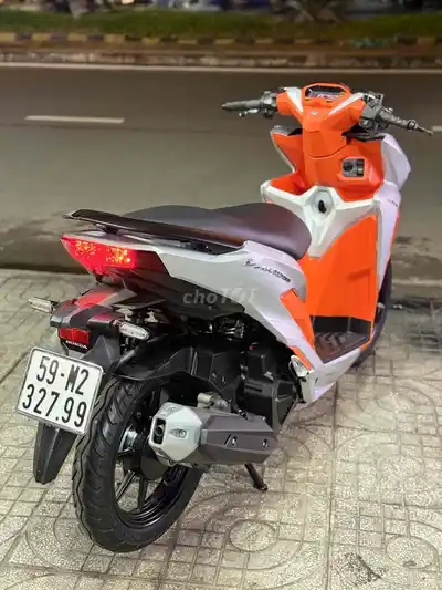 Honda Vario 150 2019 цвета серебристый Porsche, госномер Хошимина, 1 владелец, есть рассрочка