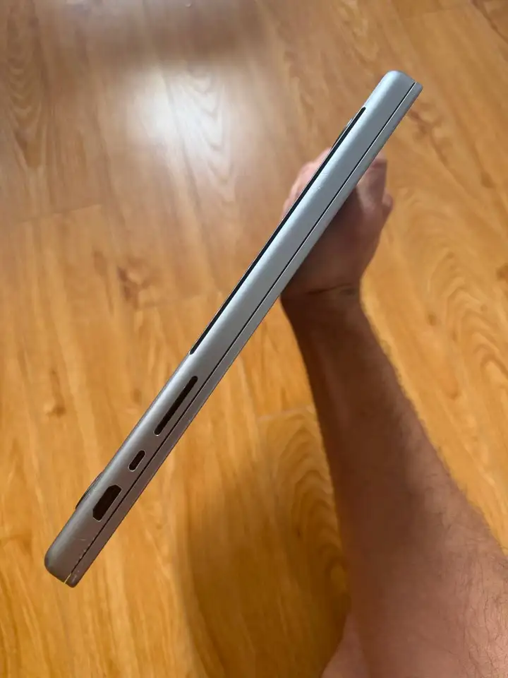 Apple MacBook Pro 16 2021 A2485 M1 Max