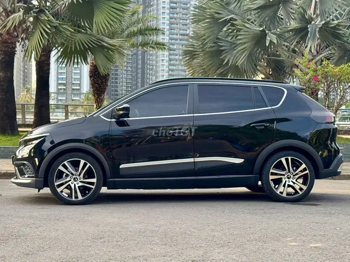 VinFast VF e34 2022 — батарея Пинь Тьен Фонг — бесплатная зарядка KGH