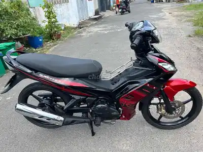 YAMAHA EXCITER 135 ЧЕРНО-КРАСНЫЙ