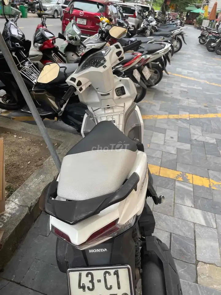 Honda Air Blade белая, оригинал, состояние новой
