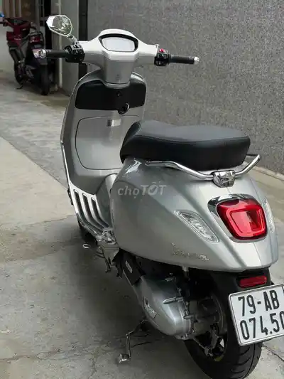 Piaggio Vespa Sprint Tech 125 Серебристый