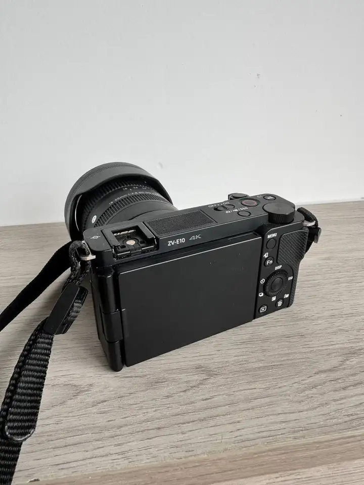 Sony ZV-E10 + Sigma 18–50mm f/2.8 DC DN Contemporary