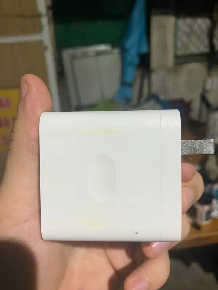 Адаптер OPPO SuperVOOC 80W + кабель