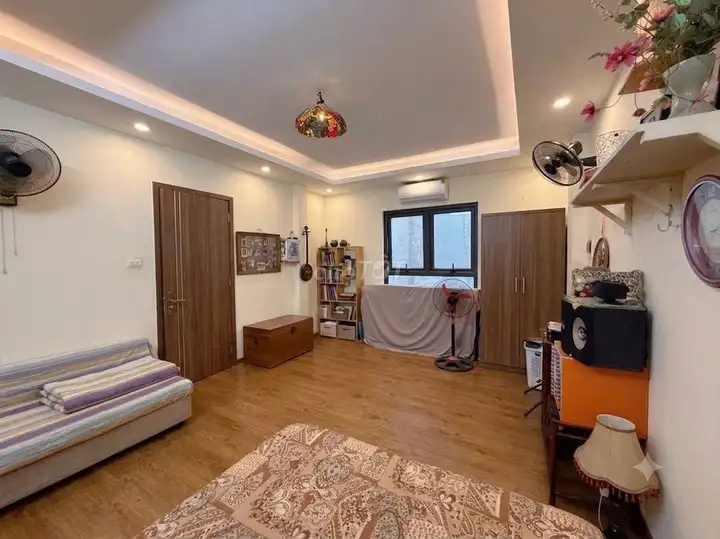 Bán nhà 32m² x 5 tầng, 3 ngủ, Chu Huy Mân, Phúc Đồng, Long Biên