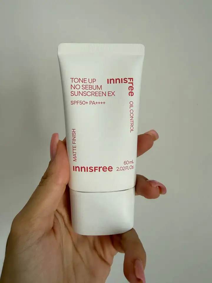 INNISFREE Tone Up + SPF 50, SKIN1004 Centella Tone-up Sunscreen, увлажняющий лосьон для волос
