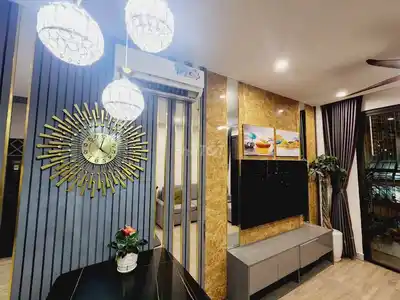 Апартаменты с 2 спальнями в Vinhomes Ocean Park, меблированные, с видом на бассейн