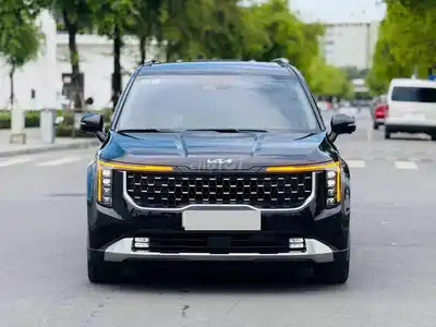 Минивэн Kia Carnival Signature 2024 Черный 9000км