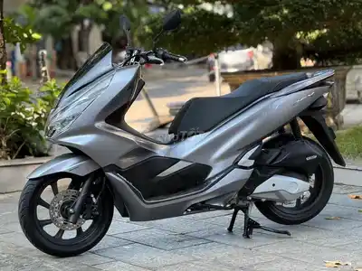 PCX 2019 серый, 12000 км, в отличном состоянии, с оформлением и новыми номерами