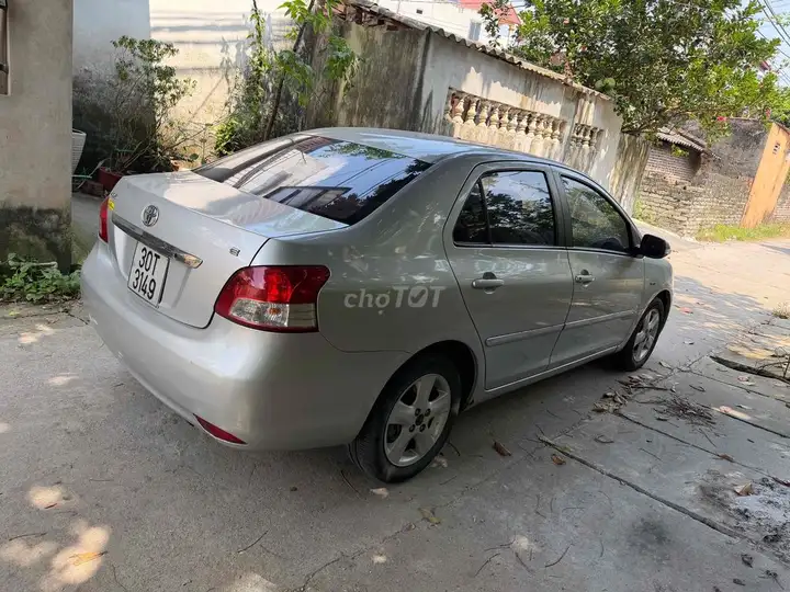 Toyota Vios E МКПП Серебристый