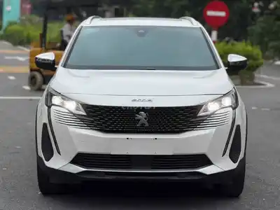 Peugeot 5008 GT 2022 Максимальная комплектация Белый 60000 км
