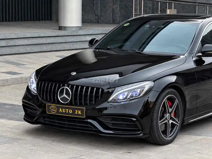 Mercedes C300 AMG 2015 вып. тюнинг под C63, пробег 80 тыс. км