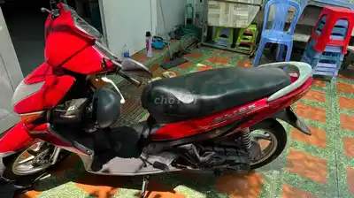 Хонда Клик 2010 красная 65000 км